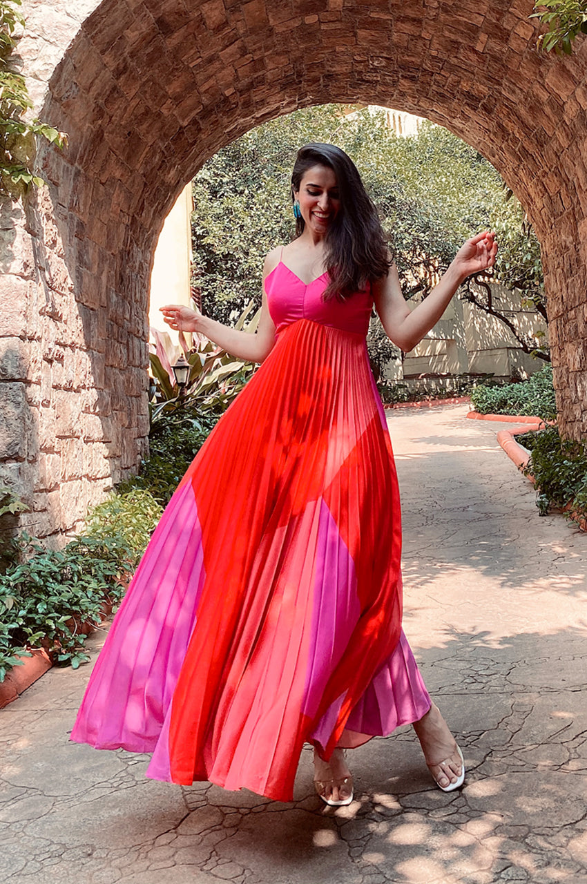 Red and pink colour blocked heat pleated dress Zwaan Red and pink colour blocked heat pleated dress Zwaan