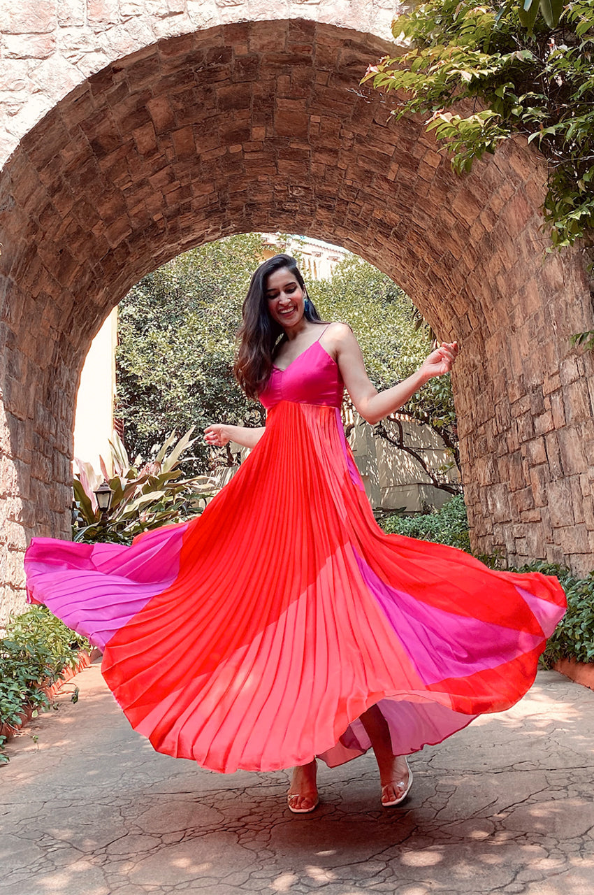 Red and pink colour blocked heat pleated dress Zwaan Red and pink colour blocked heat pleated dress Zwaan